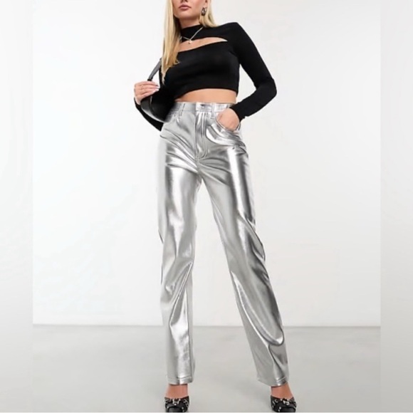 Abercrombie & Fitch Pants - Abercrombie & Fitch The. 
90’s Straight Ultra High Rise Silver Size 28 NWT